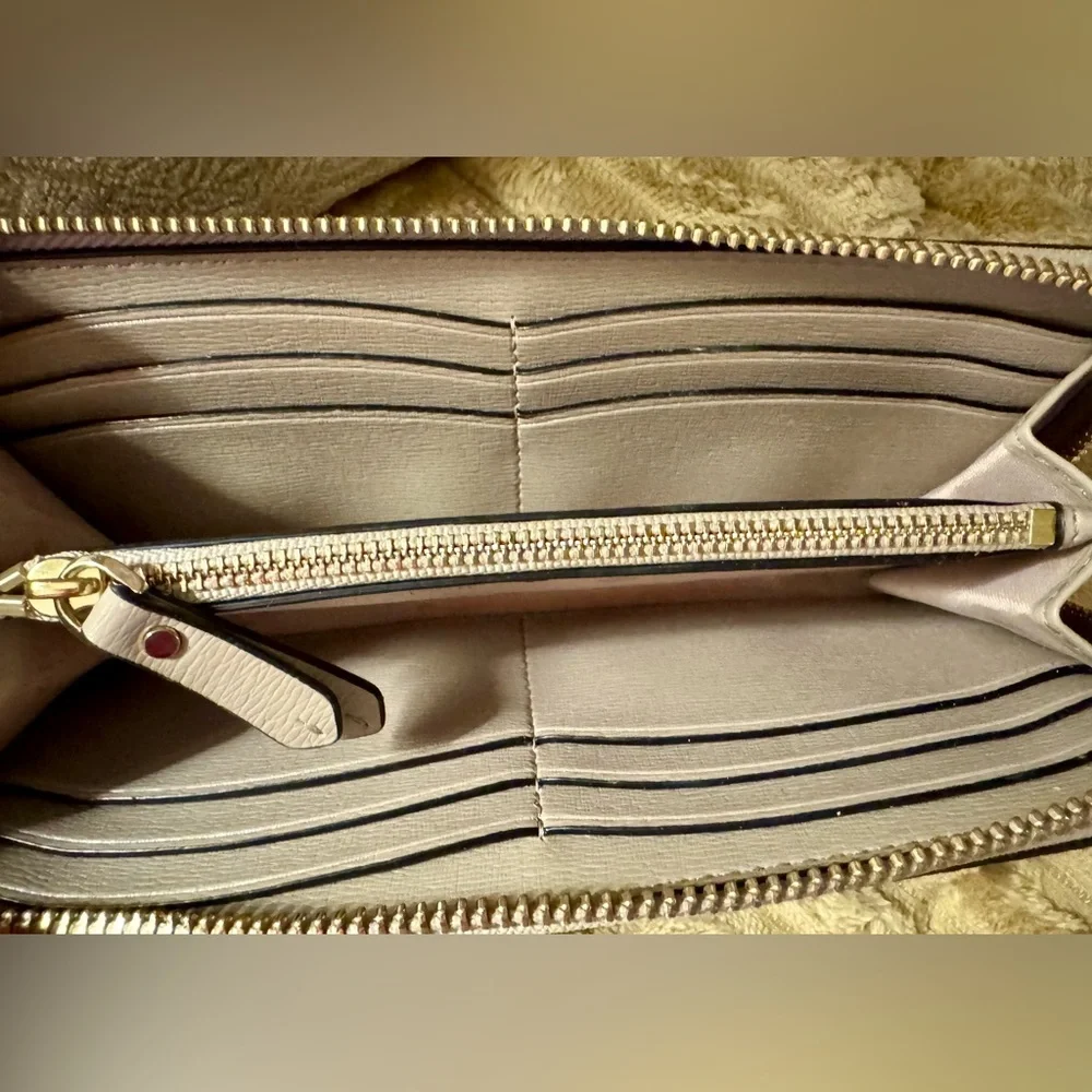 Kate Spade Black and Cream Leather Zip Around Wallet - Picture 3 of 3